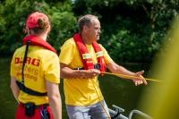 Übt den Rettungseinsatz auf dem Neckar: OB Würzner